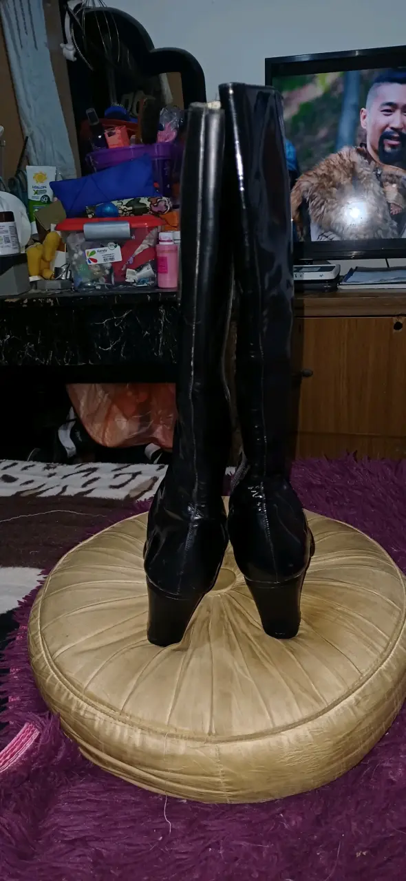 Botas de cuero negras con tacón alto - 3