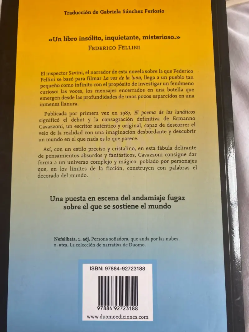 Libro 'El Poema de los Lunáticos' de Ermanno Cavazzoni - 2