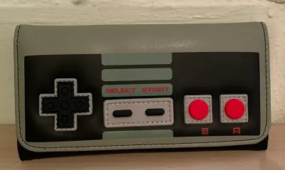 Billetera Retro Nintendo NES 🎮 - miniatura 1