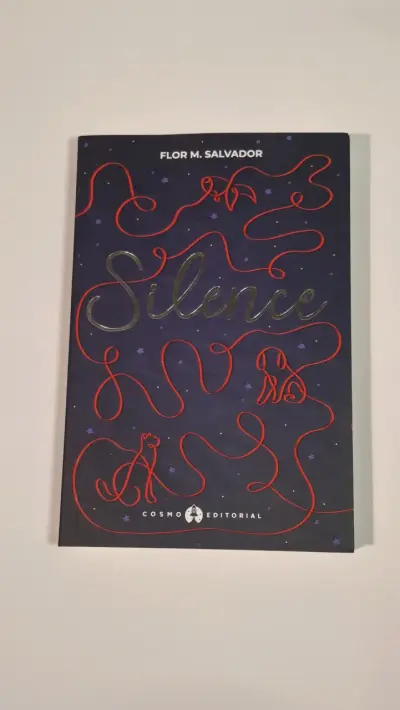 Libro 'Silence' de Flor M. Salvador - miniatura 1