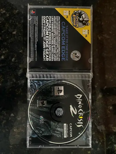 Juego Dino Crisis 2 para PlayStation buen estado - miniatura 2