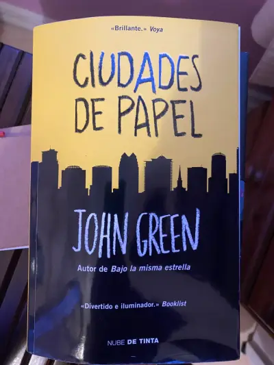 Libro 'Ciudades de Papel' de John Green - miniatura 1