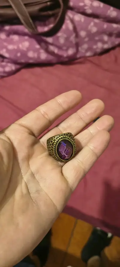 Anillo vintage con piedra morada - miniatura 1