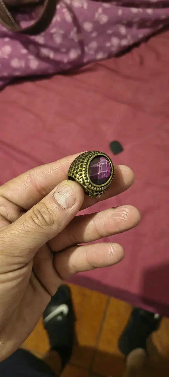Anillo vintage con piedra morada - 2