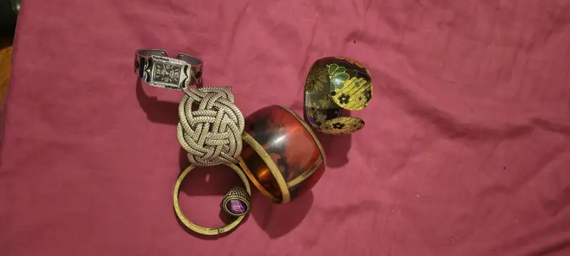Anillo vintage con piedra morada - 6