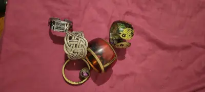 Anillo vintage con piedra morada - miniatura 6