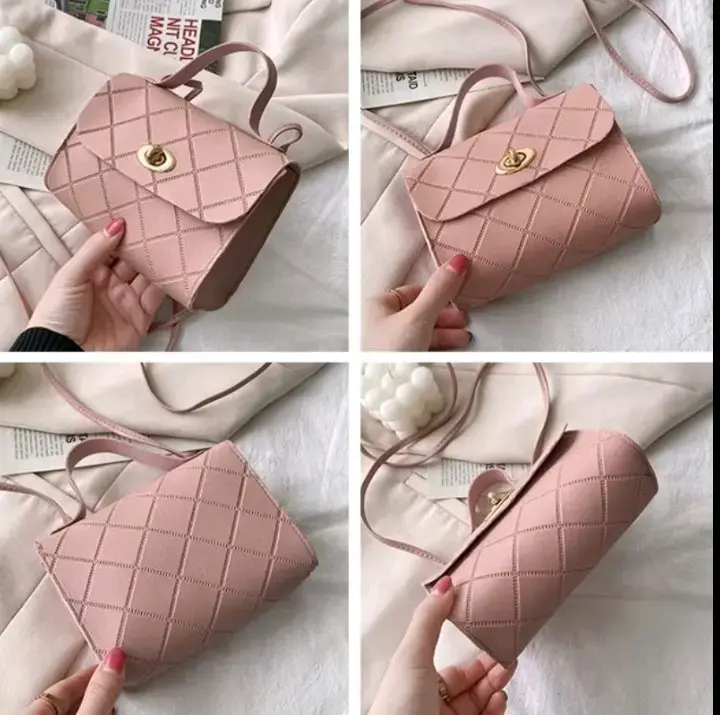 Cartera de mano rosa con diseño acolchado - 4