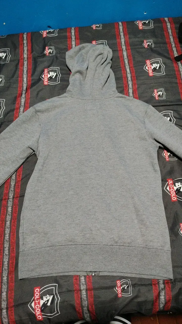 Poleron con gorro, gris ,Jordán original, poco uso - 4