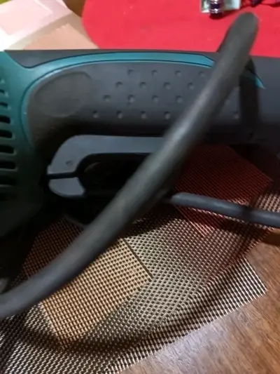 Esmeril angular Makita usado en buen estado - miniatura 4