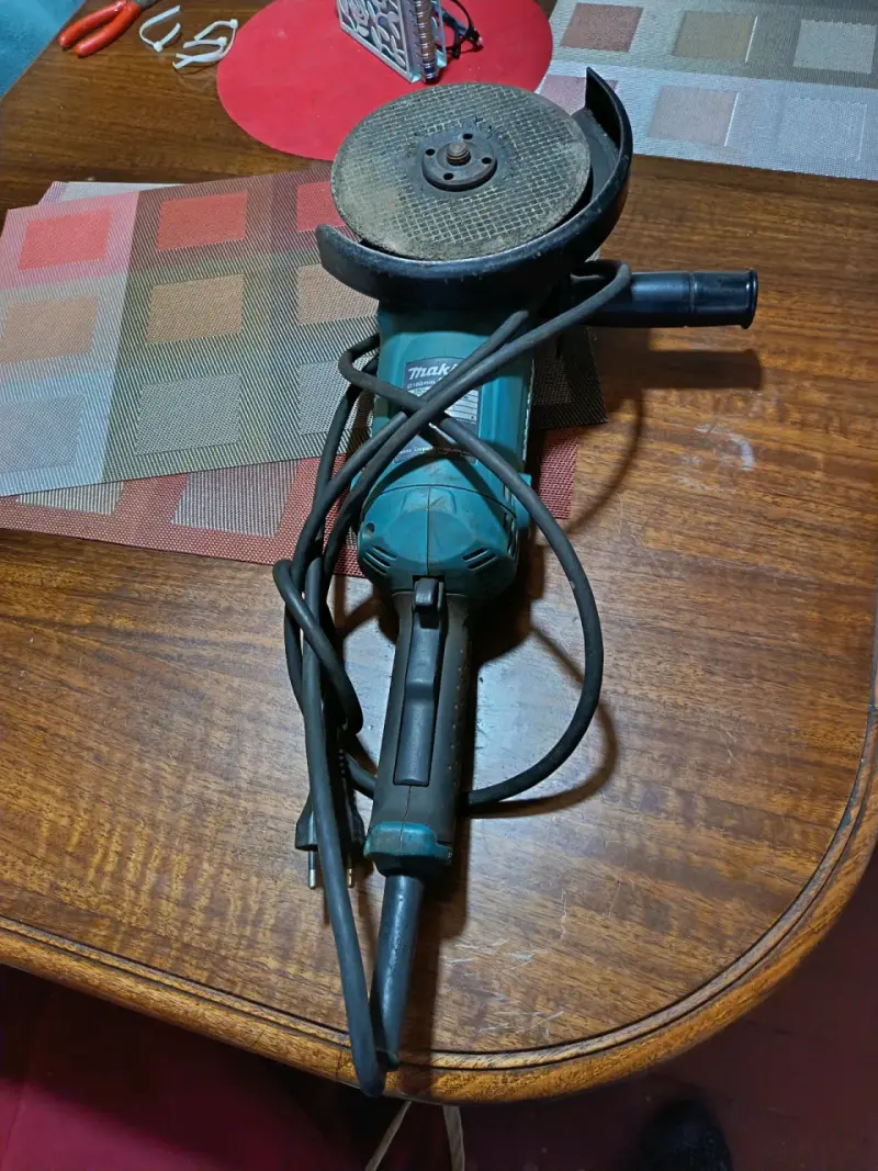 Esmeril angular Makita usado en buen estado - 6