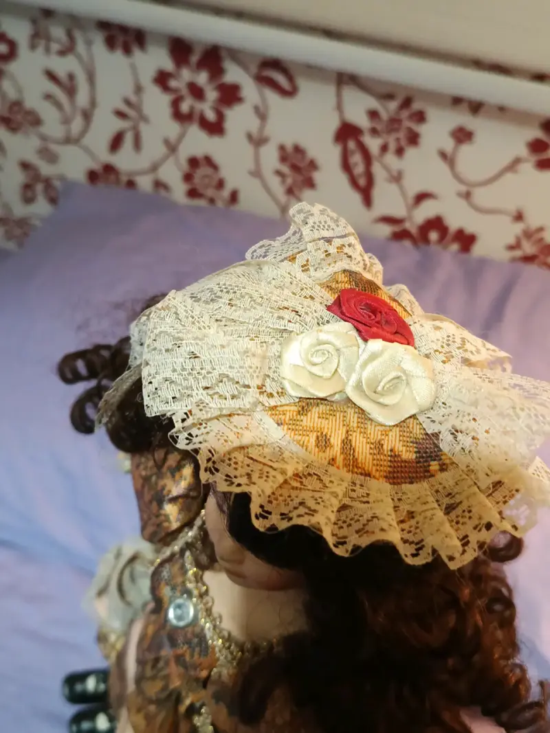 Muñeca de porcelana vintage - 4