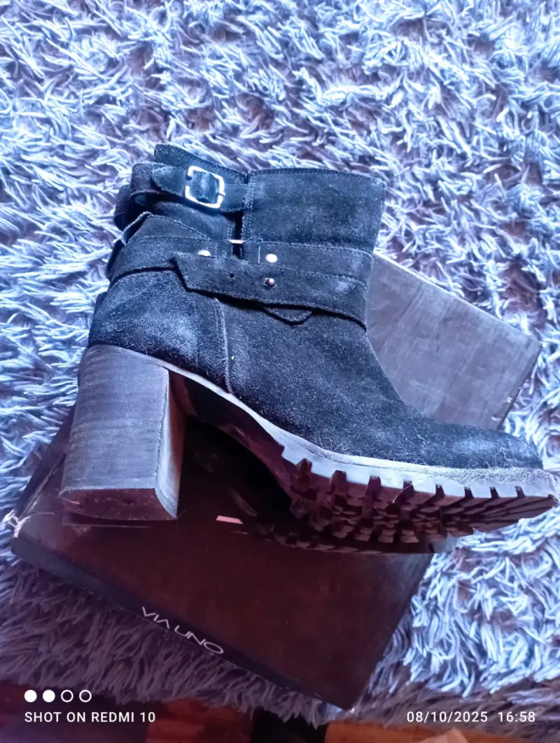 Botines de gamuza negro con tacón alto - 3