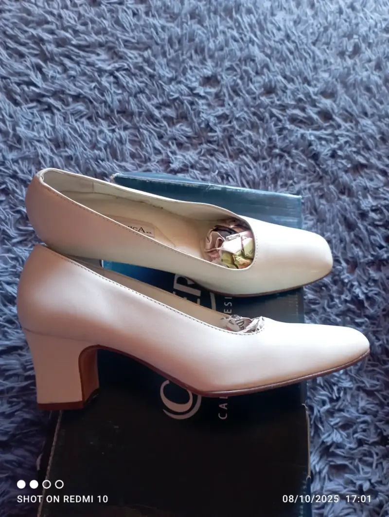 Zapatos de Tacón Beige Verónica Talla 38 - 2