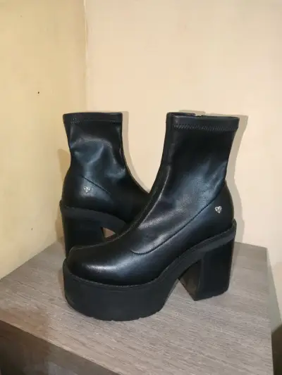 Botas de cuero negro C/Moran - miniatura 1
