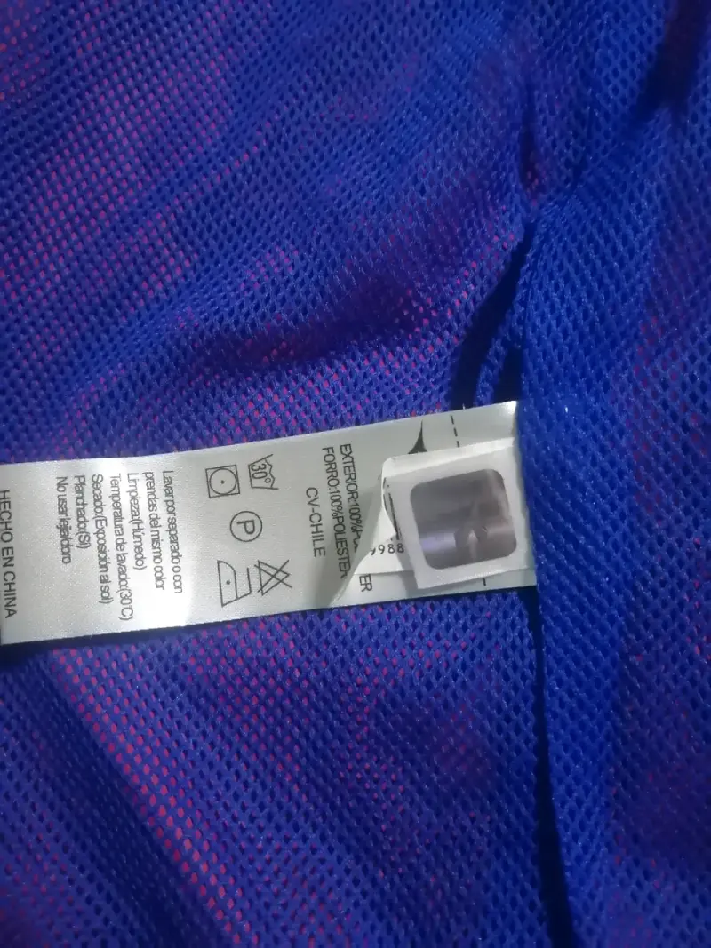 Chaqueta Roja de la Selección Chilena con Capucha - 6