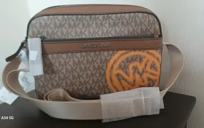 Bandolera Michael Kors monograma marrón d - miniatura 1