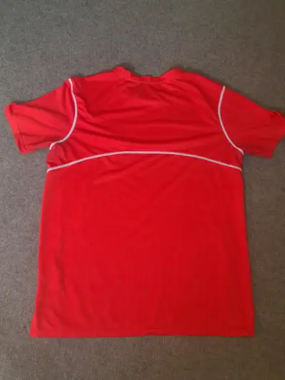 Polera deportiva roja Comité Olímpico Chile - miniatura 2