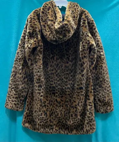 Abrigo de Leopardo - miniatura 2