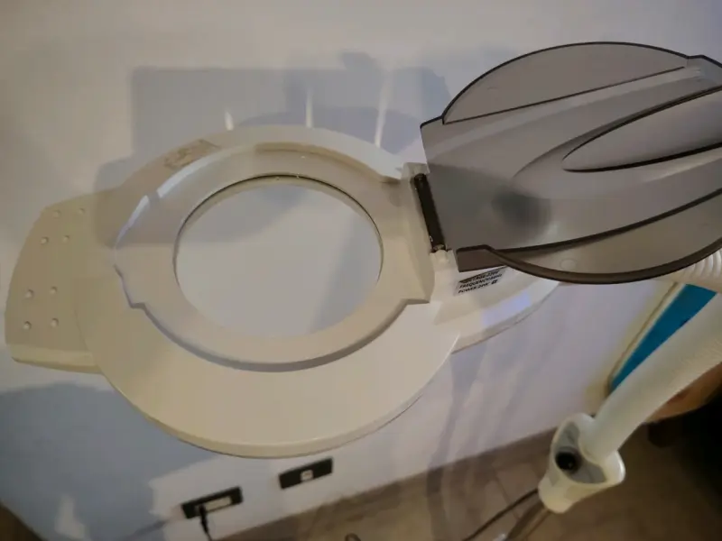 Lámpara de pie con lupa y luz LED ajustable - 4
