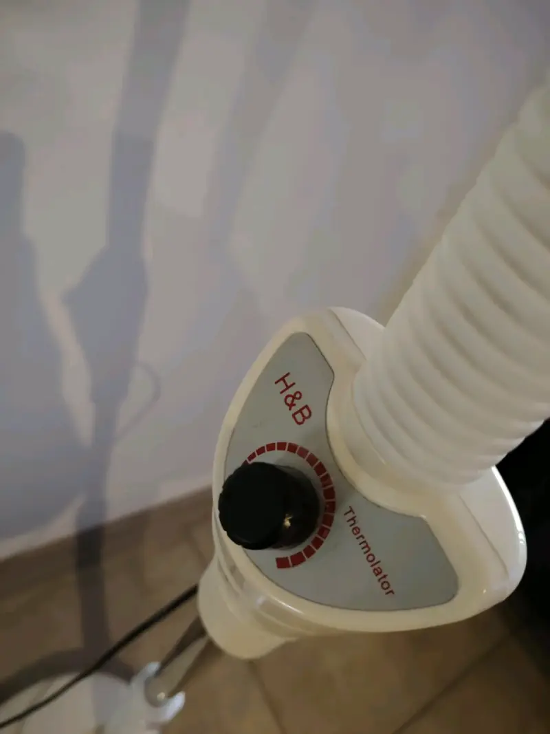 Lámpara de pie con lupa y luz LED ajustable - 6