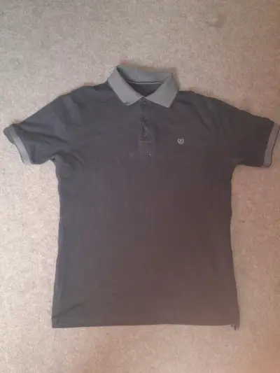 Polera Polo Negra con Cuello Gris - miniatura 1