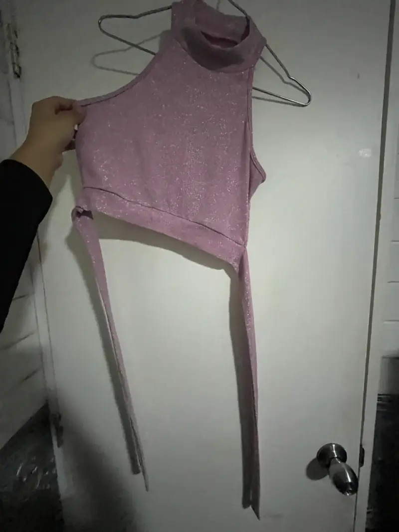 Top corto brillante color lila - 1