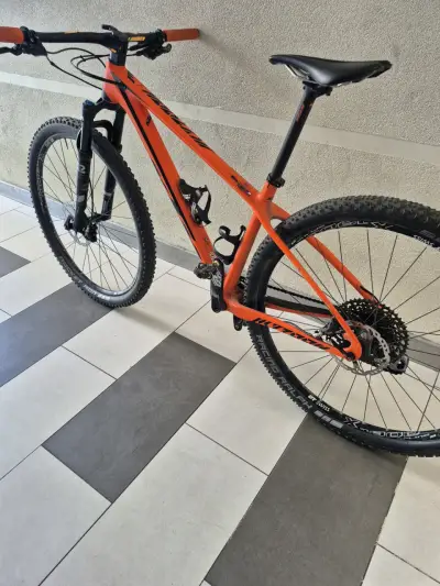 Bicicleta de Montaña KTM Naranja con Suspensión - miniatura 2