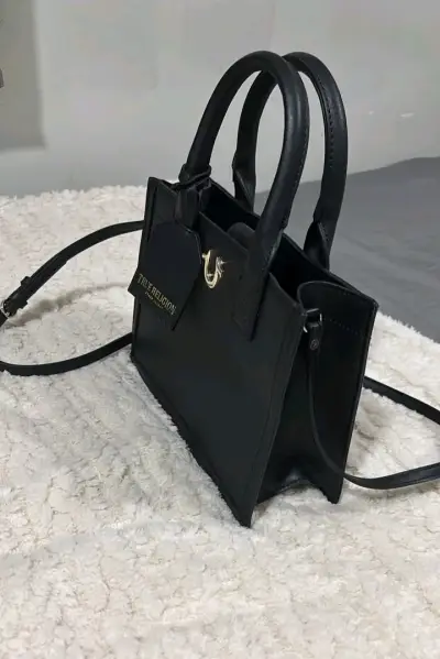 Bolso negro True Religion con correa ajustable - miniatura 2
