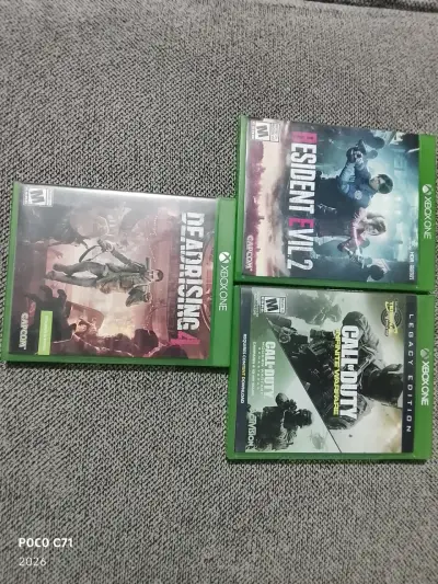 Lote de Juegos Xbox One: Resident Evil 2, Dead Rising 4 y Call of Duty - miniatura 1
