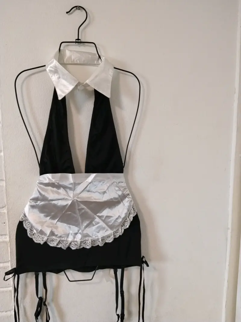 Conjunto de lencería sexy en encaje y satin - 1