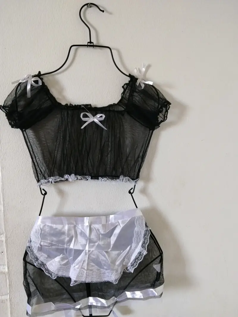 Conjunto de lencería sexy en encaje y satin - 2