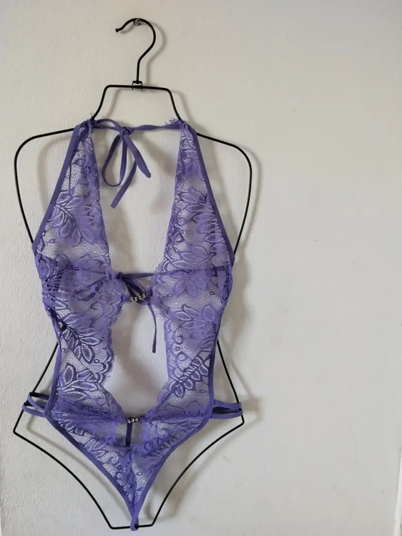 Conjunto de lencería sexy en encaje y satin - 4