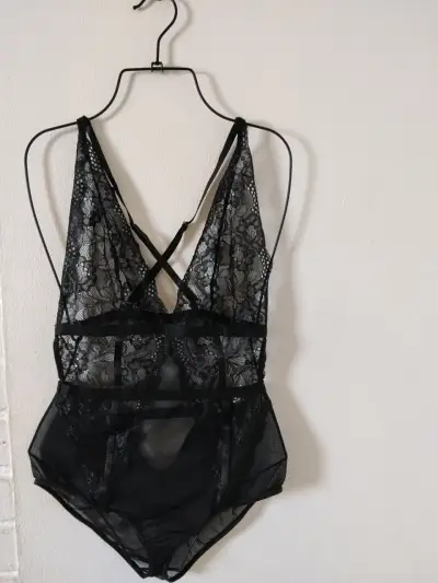 Conjunto de lencería sexy en encaje y satin - miniatura 5