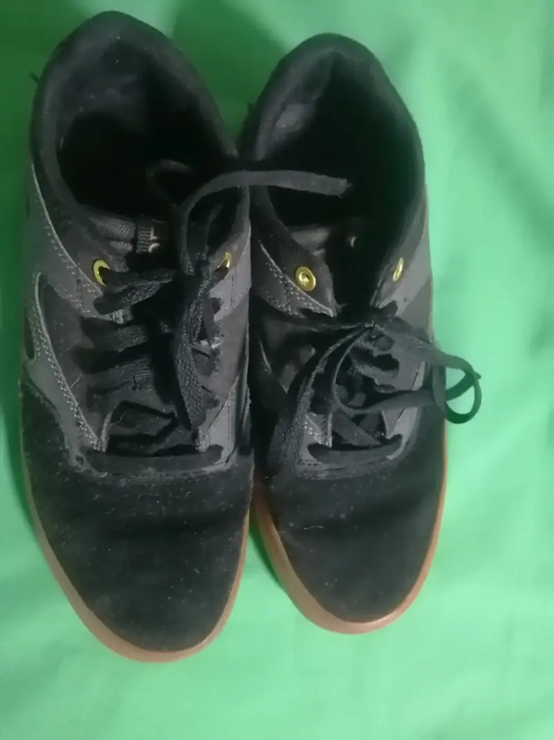 Zapatillas de skate DC negras con suela de goma - 2