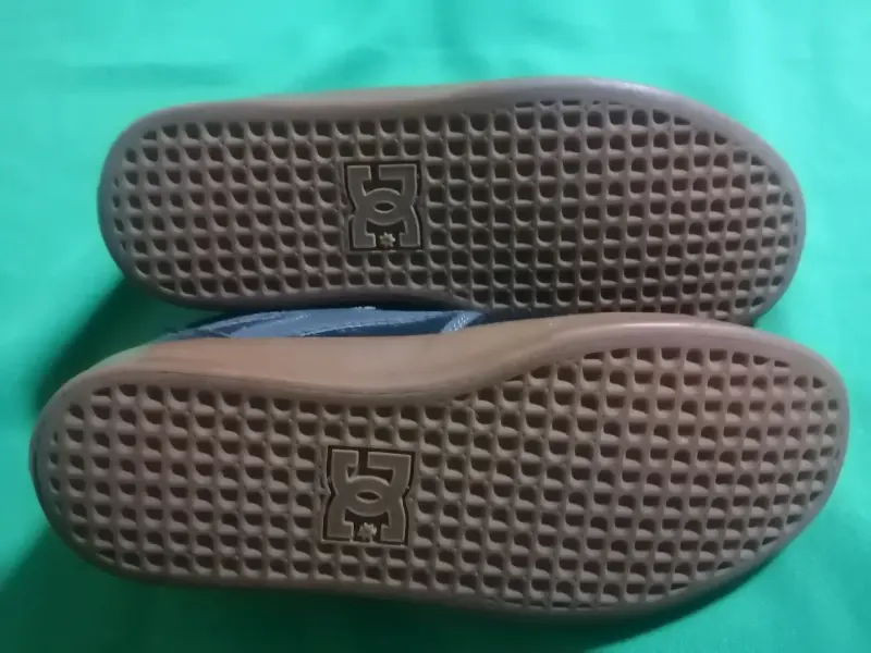 Zapatillas de skate DC negras con suela de goma - 3