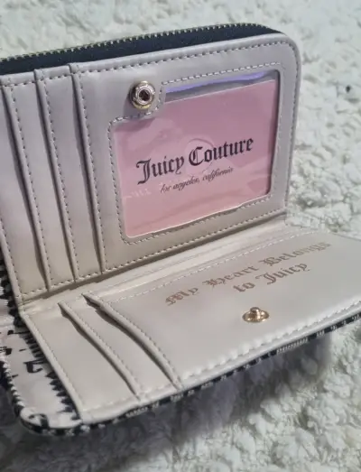 Billetera Juicy Couture con diseño elegante - miniatura 2