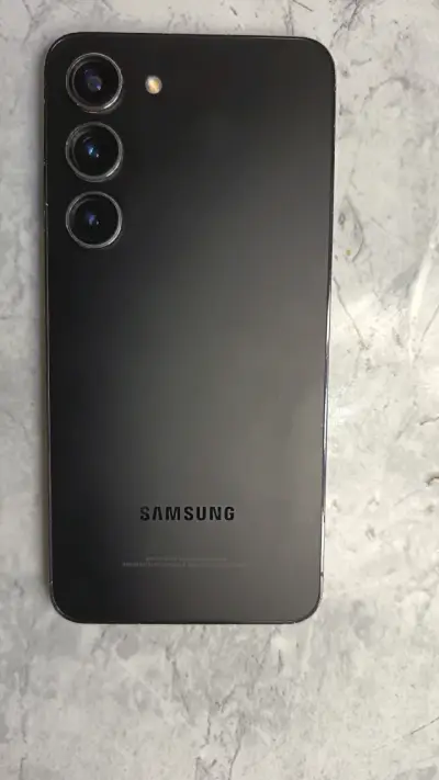 Samsung Galaxy S23 en buen estado - miniatura 1