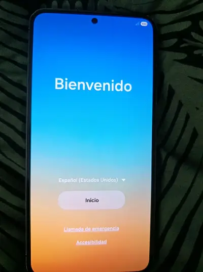 Samsung Galaxy S23 en buen estado - miniatura 2