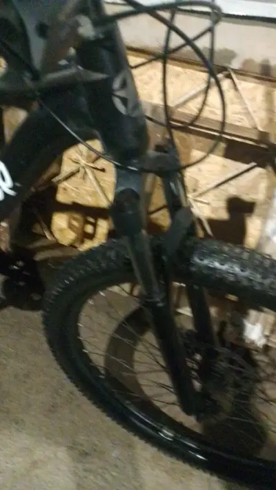Bicicleta Jeep de montaña negra - miniatura 2