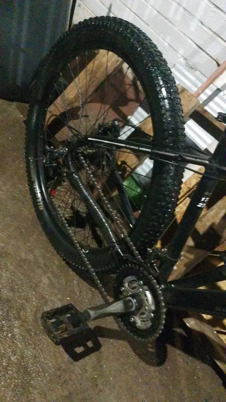 Bicicleta Jeep de montaña negra - 3