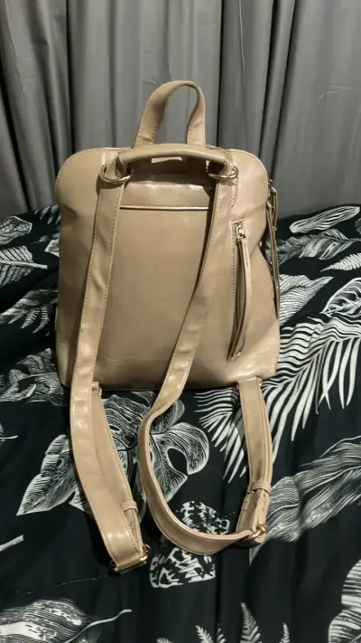 Mochila beige de cuero sintético Lilas - miniatura 2