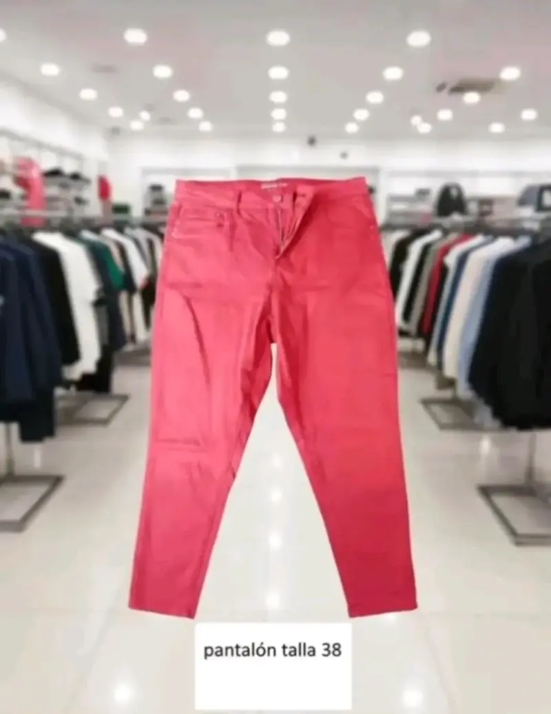 Pantalón rojo talla 38