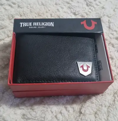 Billetera de cuero negra True Religion con caja - miniatura 1