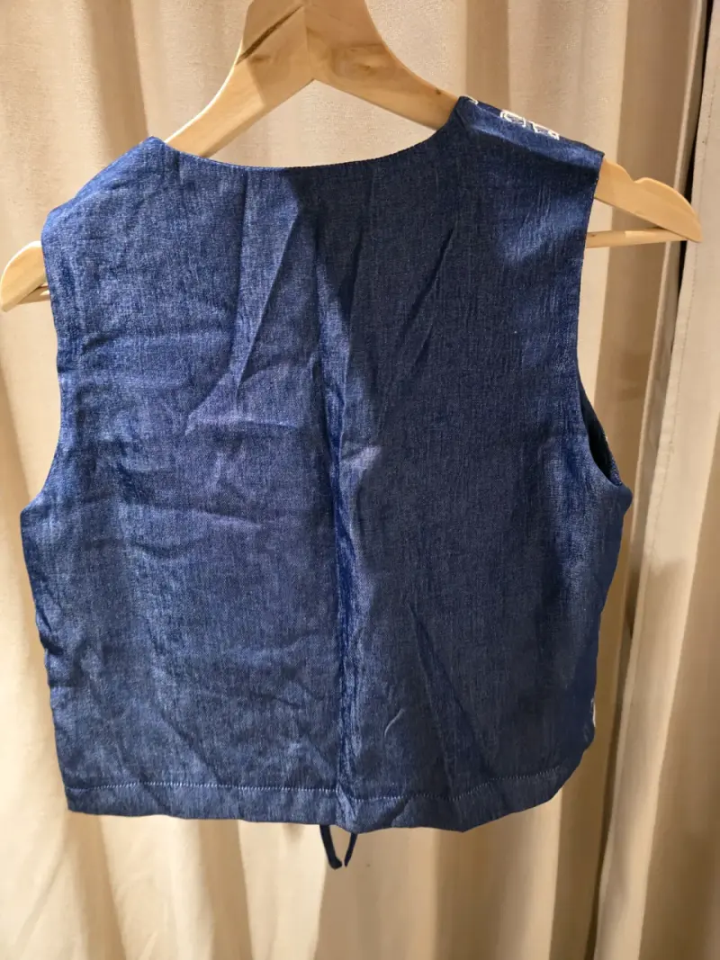 Chaleco azul bordado floral para mujer - 2