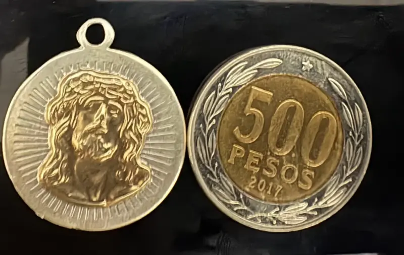 Medalla religiosa de Jesús en plata baño de oro - 2