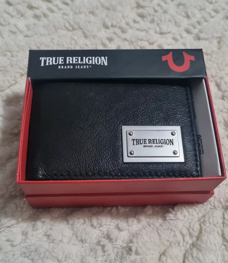 Billetera de cuero True Religion negra