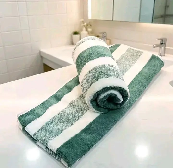 Juego de toallas rayadas verde y blanco - 2