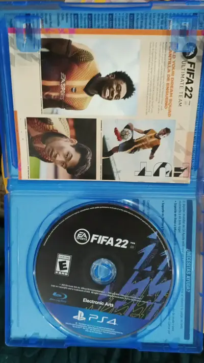 Juego FIFA 22 para PS4 en buen estado - miniatura 3