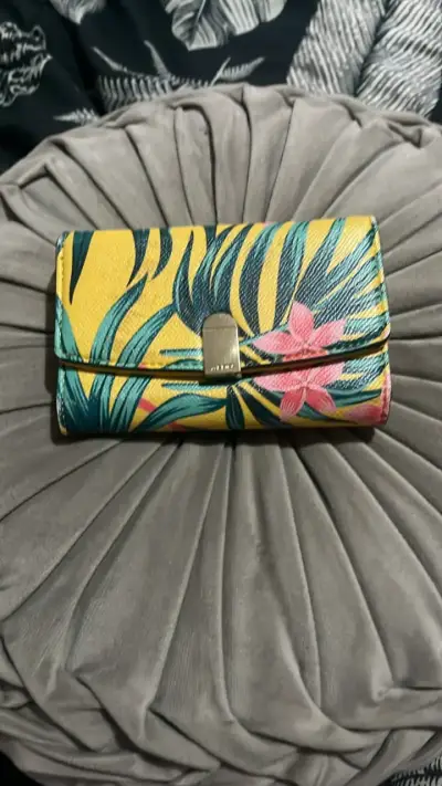 Billetera de mujer estampada tropical - miniatura 1