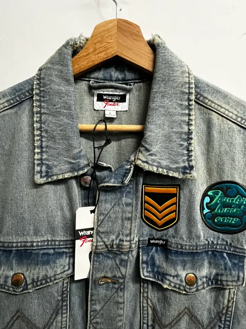 Chaleco de mezclilla Wrangler con parches - 2